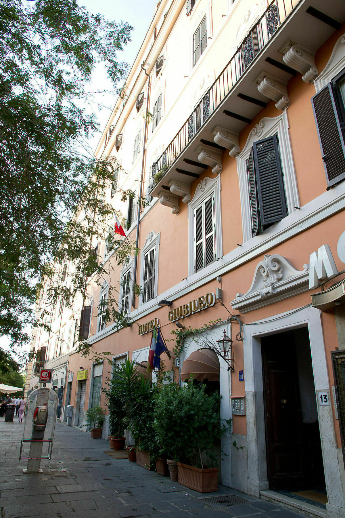 Gaudi Guesthouse Roma Esterno foto