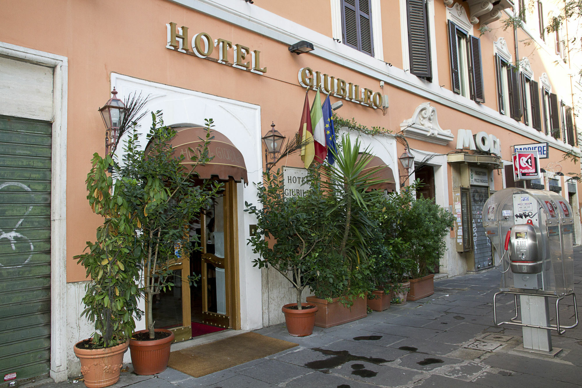 Gaudi Guesthouse Roma Esterno foto