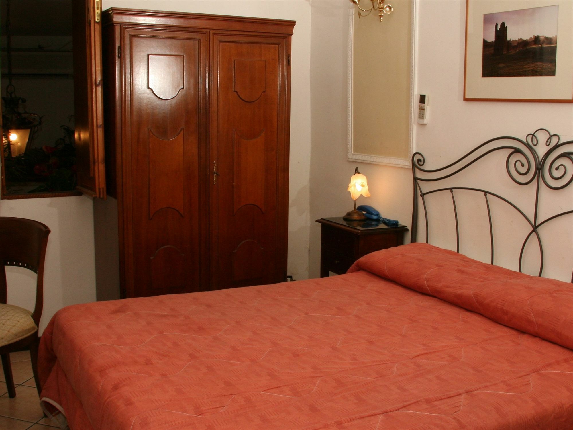 Gaudi Guesthouse Roma Esterno foto